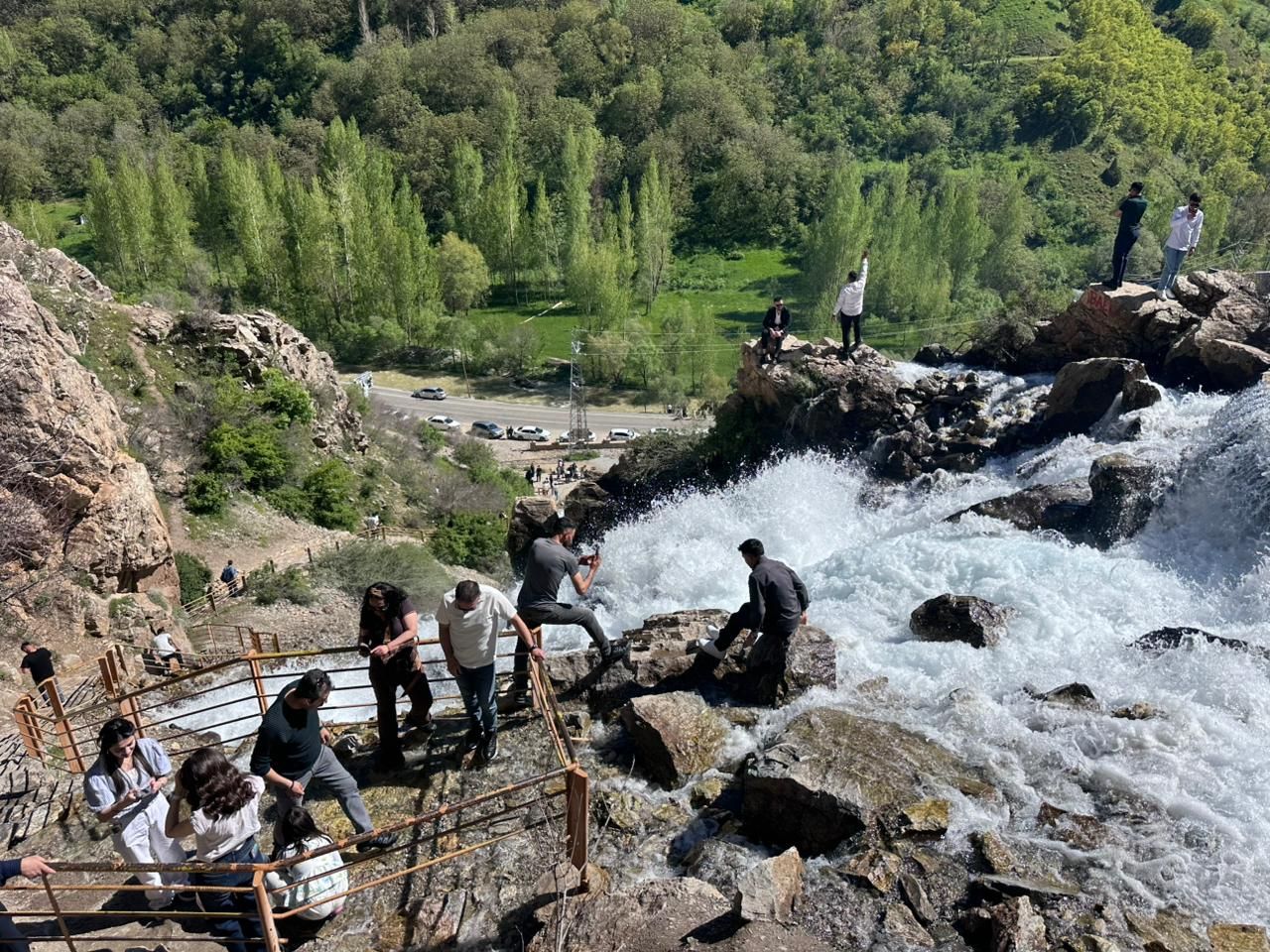 Поход в Хаккари — треккинг в горах Восточной Турции с палатками, водопадами и ледниками Поход в Хаккари — треккинг в горах Восточной Турции с палатками, водопадами и ледниками