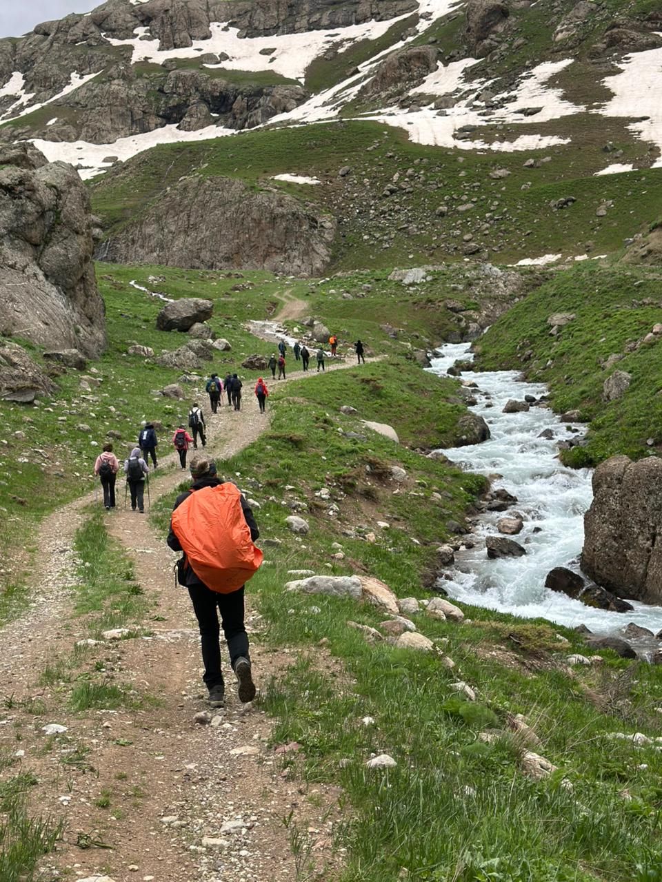 Поход в Хаккари — треккинг в горах Восточной Турции с палатками, водопадами и ледниками Поход в Хаккари — треккинг в горах Восточной Турции с палатками, водопадами и ледниками