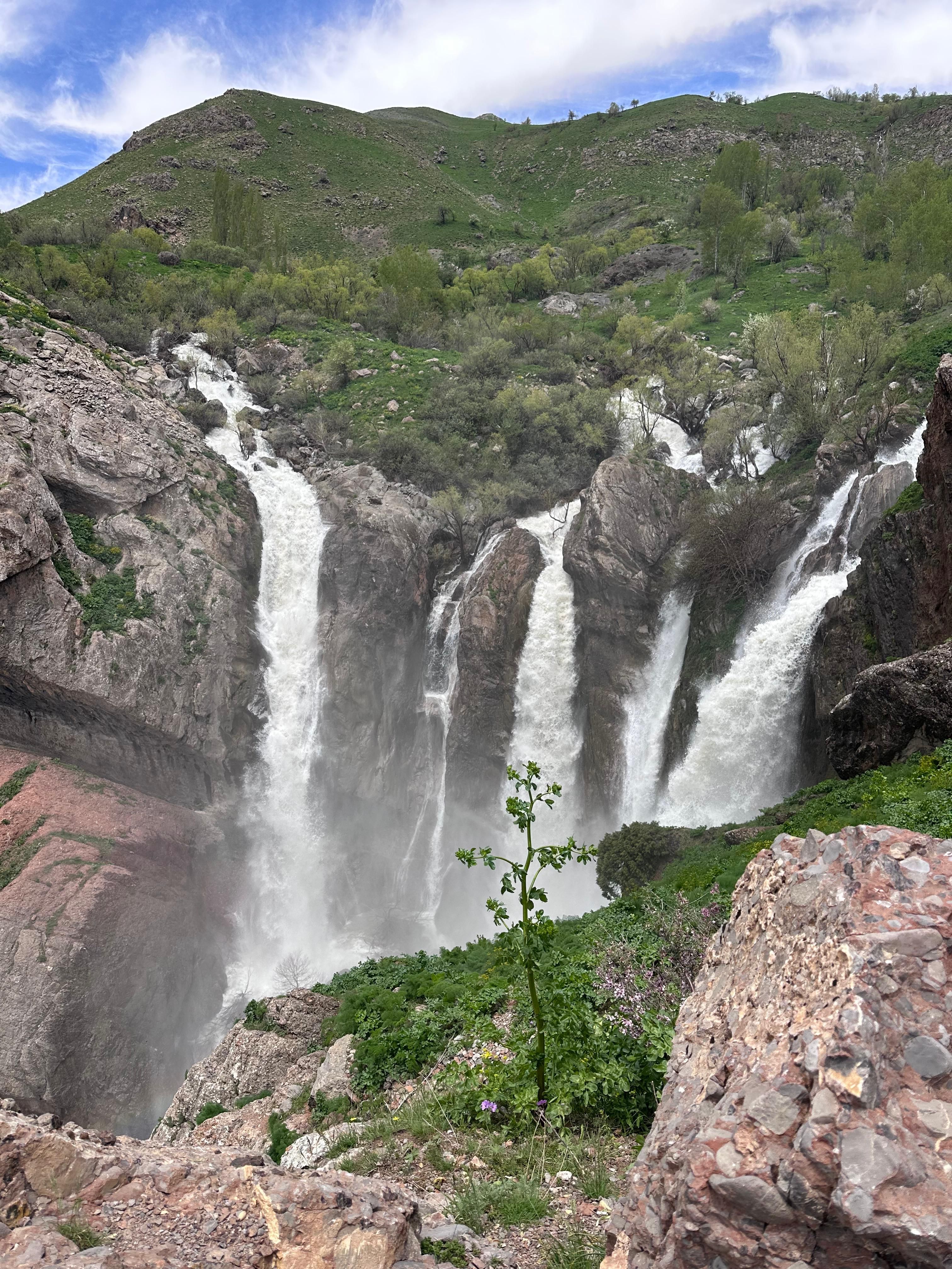 Поход в Хаккари — треккинг в горах Восточной Турции с палатками, водопадами и ледниками Поход в Хаккари — треккинг в горах Восточной Турции с палатками, водопадами и ледниками