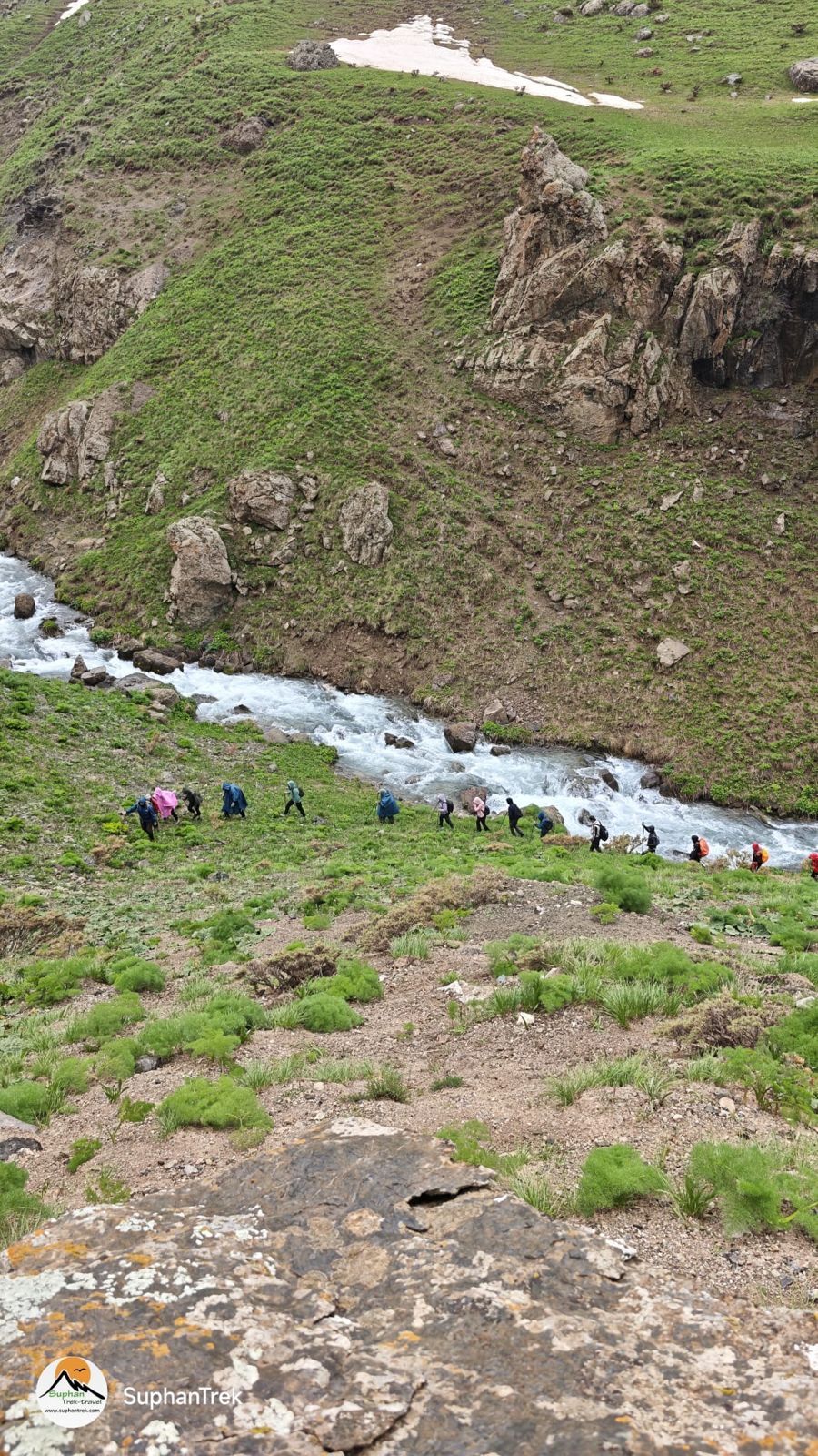 Поход в Хаккари — треккинг в горах Восточной Турции с палатками, водопадами и ледниками Поход в Хаккари — треккинг в горах Восточной Турции с палатками, водопадами и ледниками