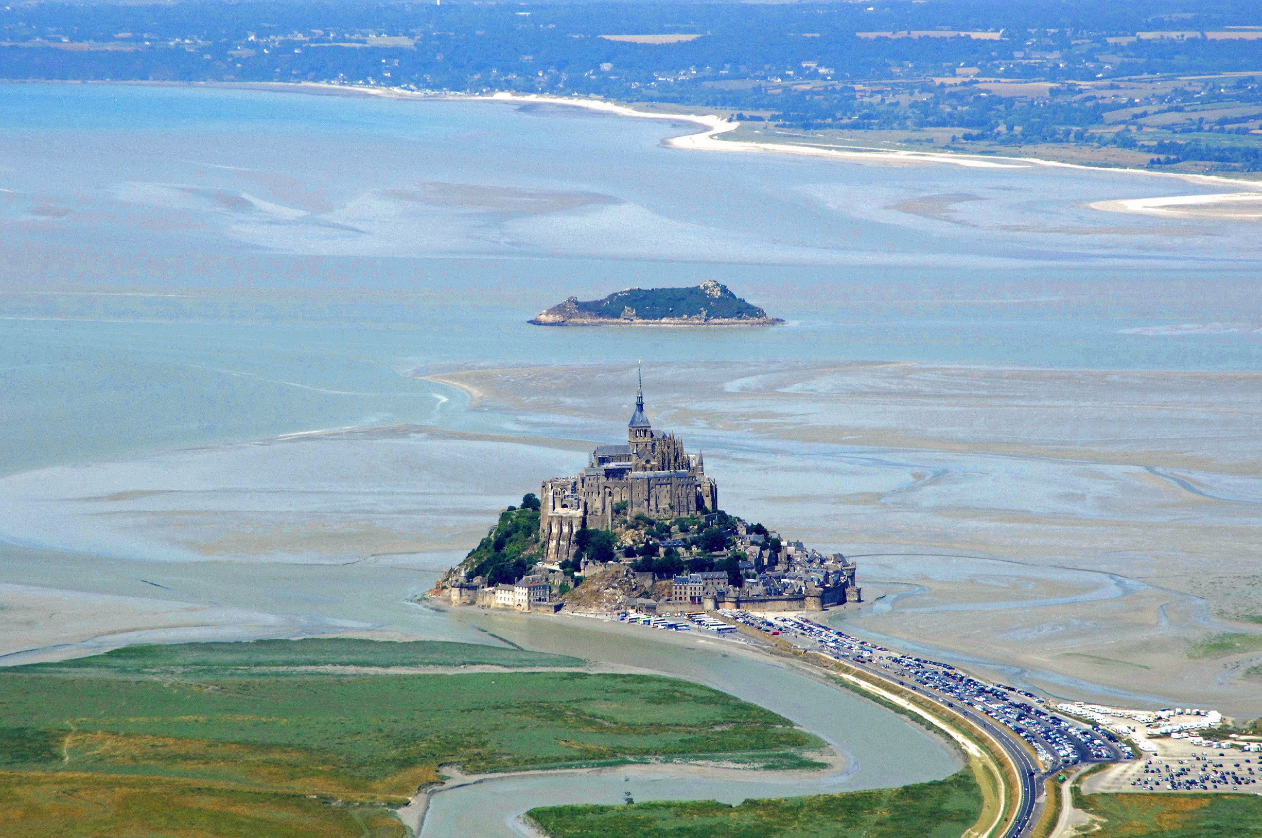 Мон-Сен-Мишель (Mont Saint-Michel) — где находится, история, приливы, аббатство, как добраться и что посмотреть Мон-Сен-Мишель (Mont Saint-Michel) — где находится, история, приливы, аббатство, как добраться и что посмотреть