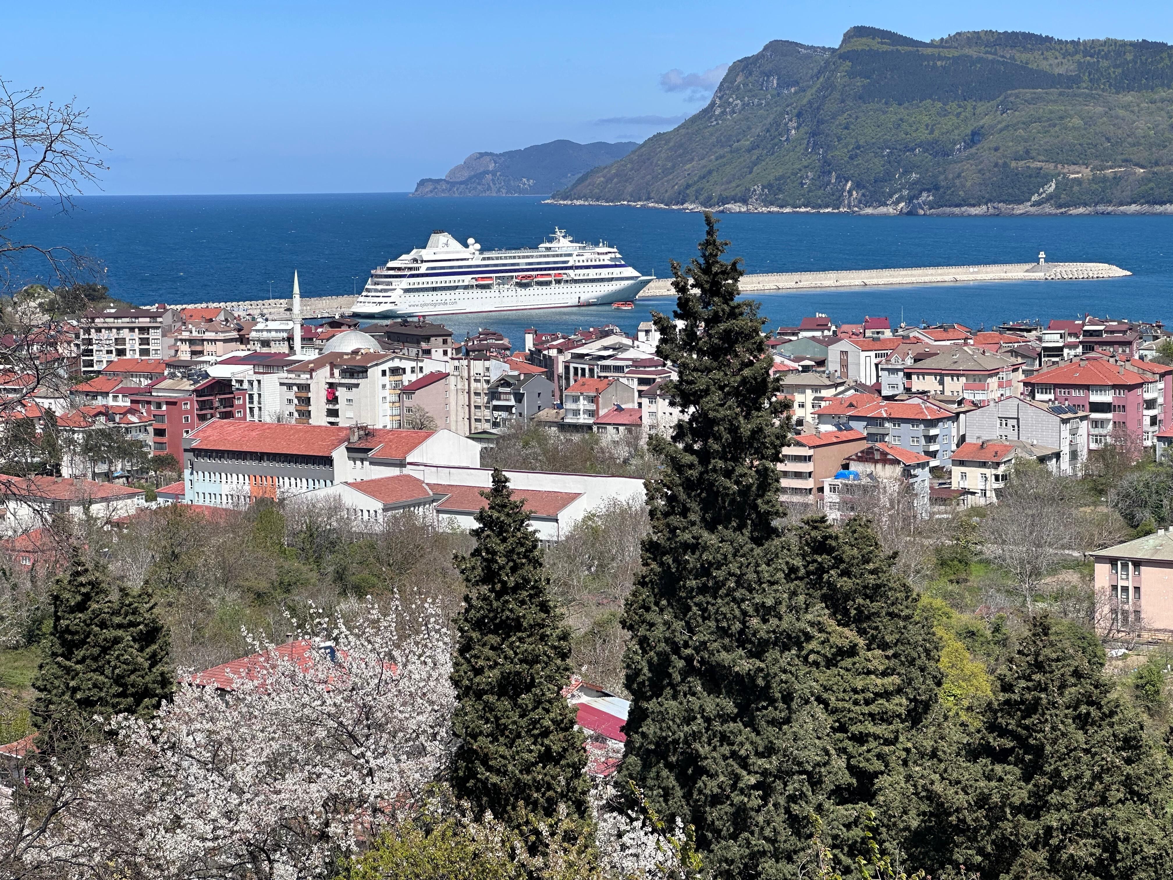 Astoria Grande переносит все круизы из Сочи в Анталью &mdash; что изменится