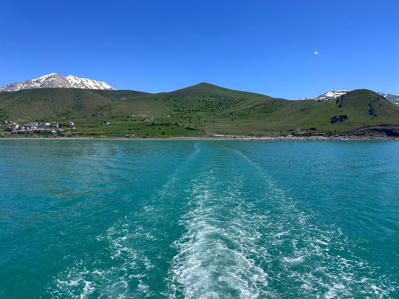 Остров Акдамар (Akdamar Adası): как добраться, сколько стоит вход и что посмотреть