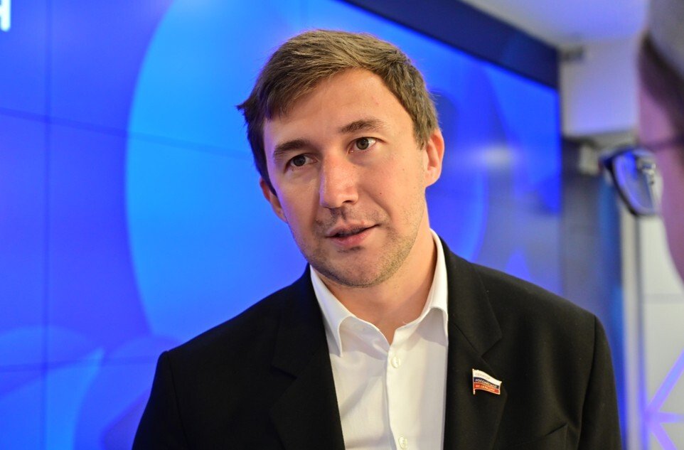 Карякин назвал политическим решение об исключении из рейтинга ФИДЕ