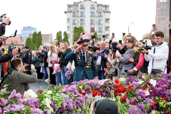 В городах Молдовы прошли торжества по случаю 81-й годовщины Великой Победы &ndash; фото - 09.05.2026, Sputnik Молдова
