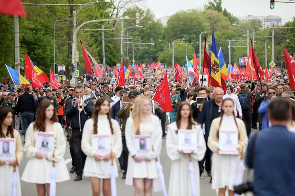 В городах Молдовы прошли торжества по случаю 81-й годовщины Великой Победы &ndash; фото - 09.05.2026, Sputnik Молдова