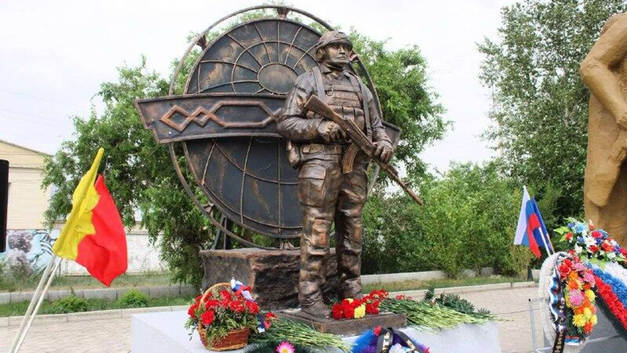 Памятник Героям СВО открыли в Забайкальском крае