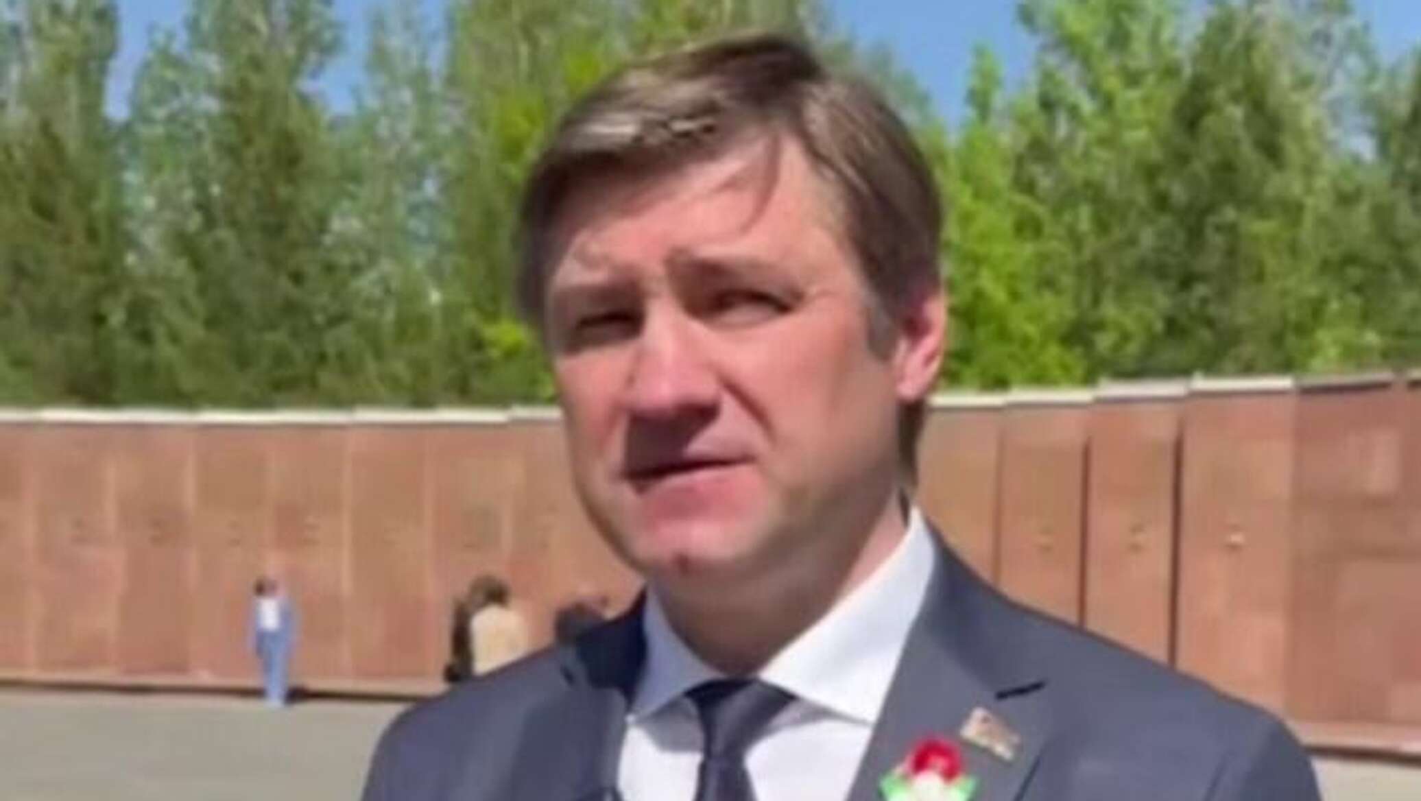 Беларусь елшісі қазақстандықтарды Жеңіс күнімен құттықтады