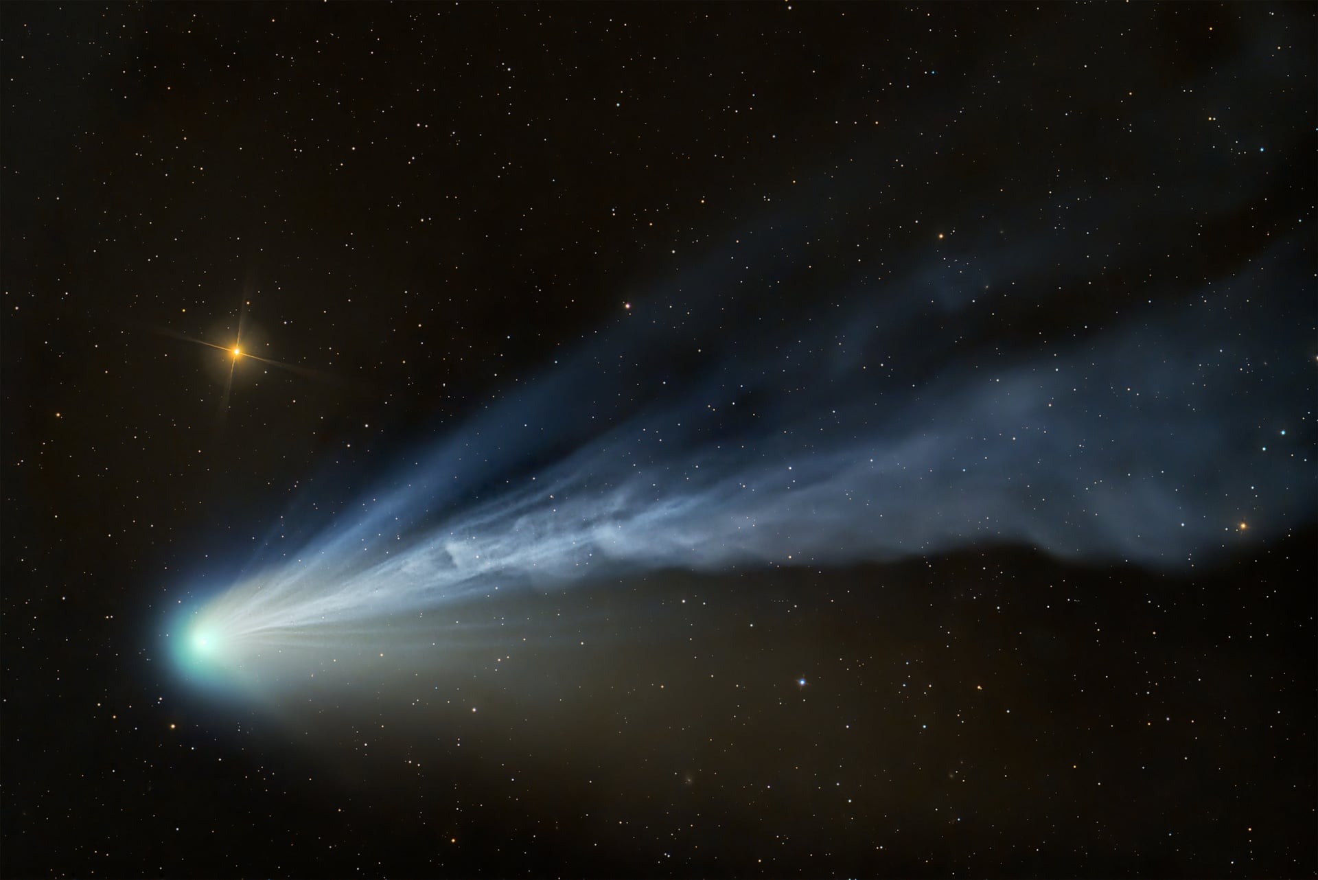 Солнечная бездна и огромная комета: 20 лучших фото с Astronomy Photographer of the Year 2025 Солнечная бездна и огромная комета: 20 лучших фото с Astronomy Photographer of the Year 2025