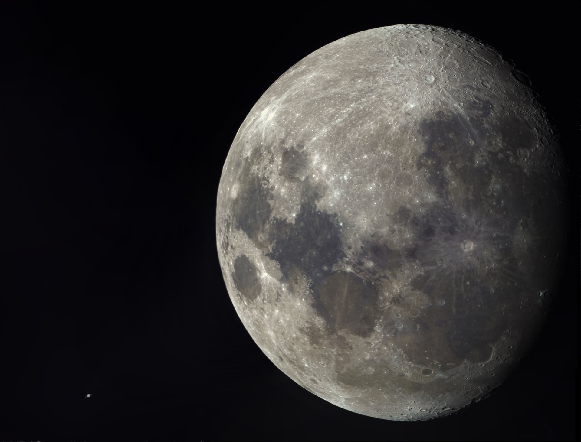 Солнечная бездна и огромная комета: 20 лучших фото с Astronomy Photographer of the Year 2025 Солнечная бездна и огромная комета: 20 лучших фото с Astronomy Photographer of the Year 2025