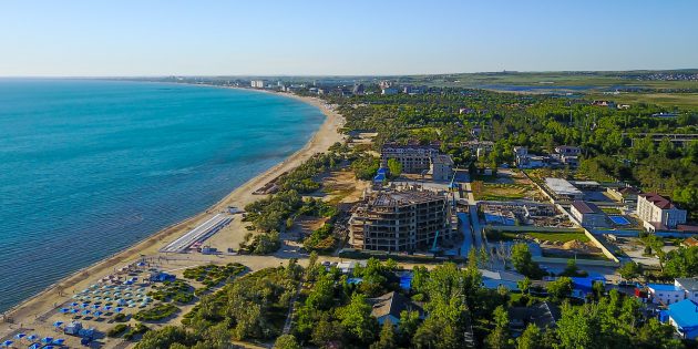 Не только Сочи. 20 российских курортов, которые стоит посетить