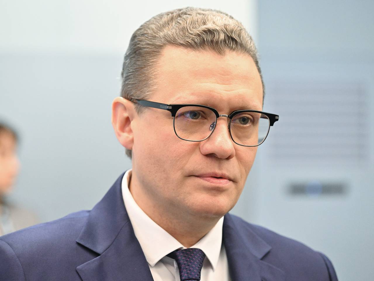 Российский губернатор опроверг информацию об избиении жены