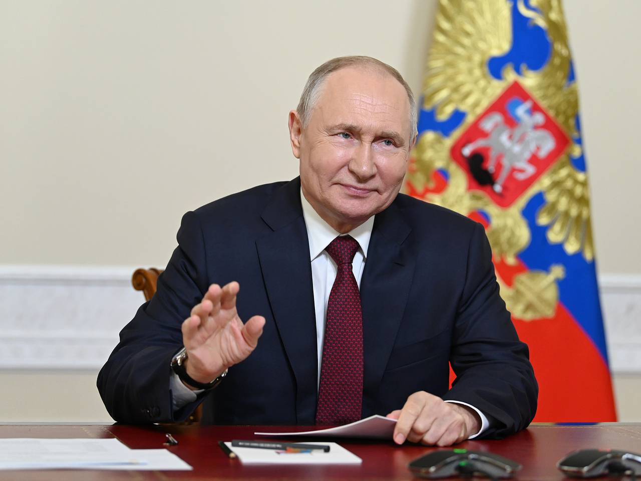 Путин наградил многодетную семью орденом &laquo;Родительская слава&raquo;