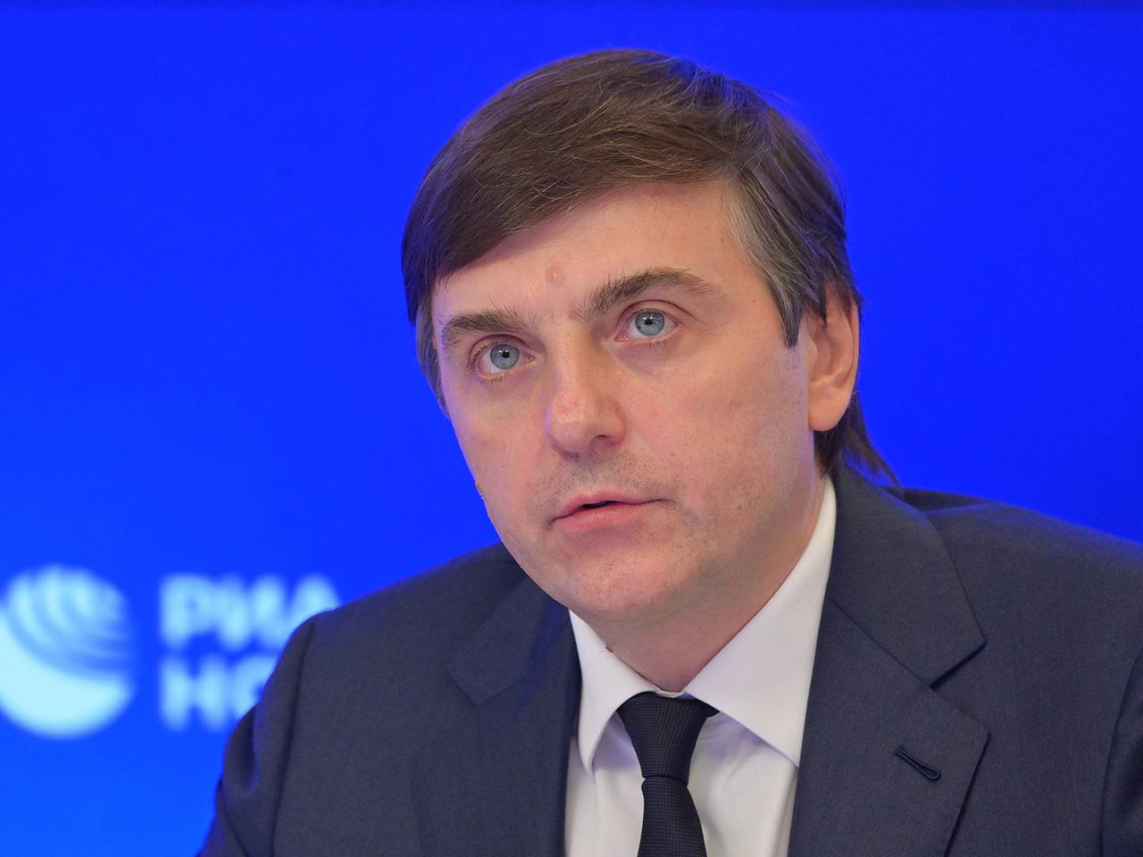 Глава Минпросвещения ответил на вопрос об усложнении ЕГЭ