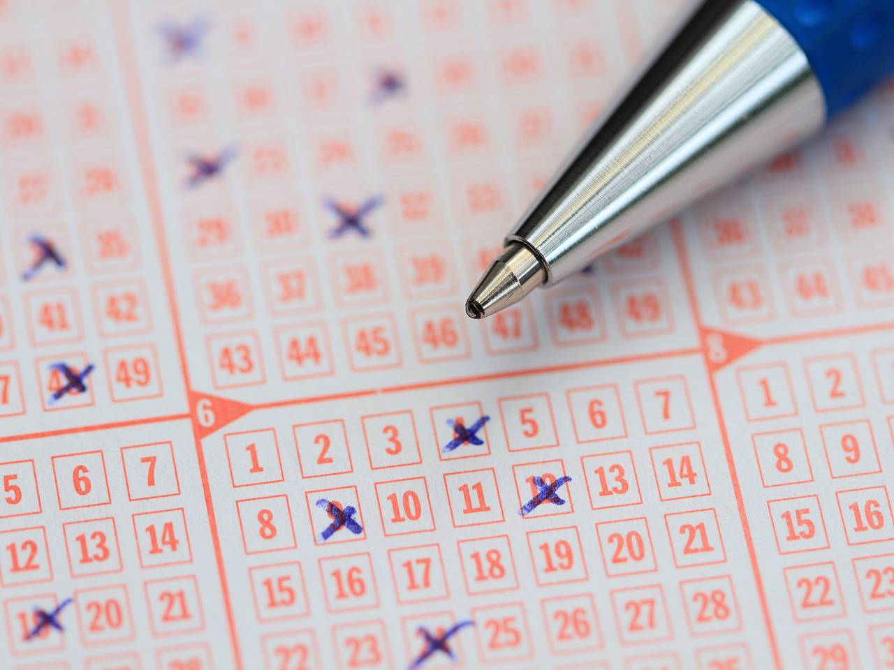 В России нашли выигравшего миллион рублей в лотерею счастливчика